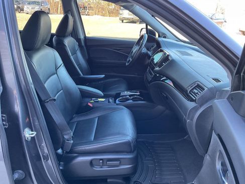 Used 2020 Honda Pilot Touring image 48
