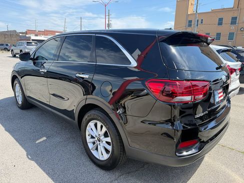 Used 2020 Kia Sorento FWD V6 image 22