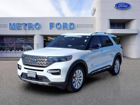 Certified 2023 Ford Explorer King Ranch w/ Technology Package AWD/4WD image 7