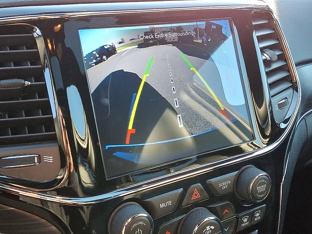 Used 2020 Jeep Grand Cherokee Limited AWD/4WD image 21