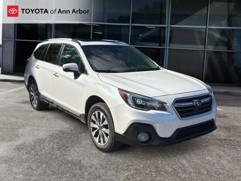Used 2019 Subaru Outback 3.6R Touring AWD/4WD image 1