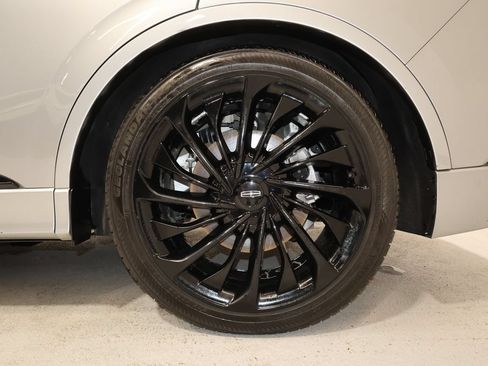 Used 2022 Lincoln Aviator Reserve w/ Equipment Group 201A AWD/4WD image 36