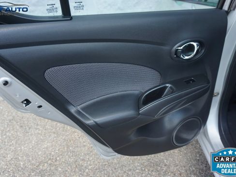 Used 2016 Nissan Versa SV w/ Fog Lights Package FWD image 18