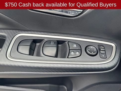 New 2025 Nissan Versa SR w/ Trunk Package image 13