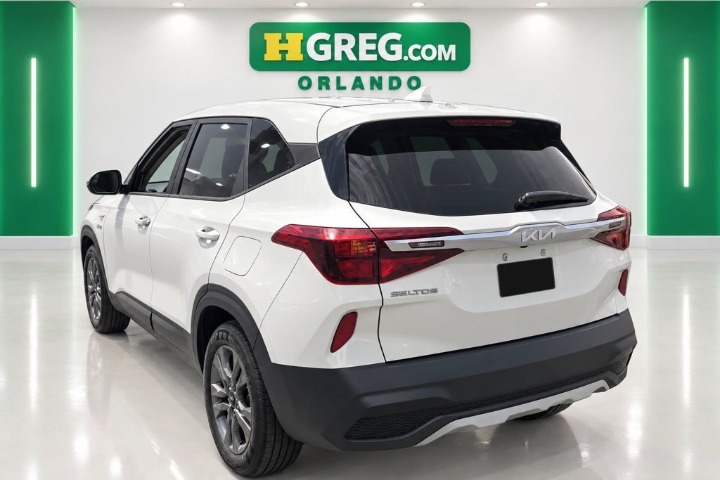 Used 2023 Kia Seltos LX AWD/4WD image 2