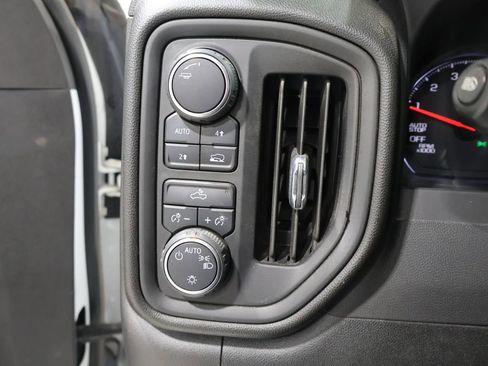 Used 2023 Chevrolet Silverado 1500 Custom image 33