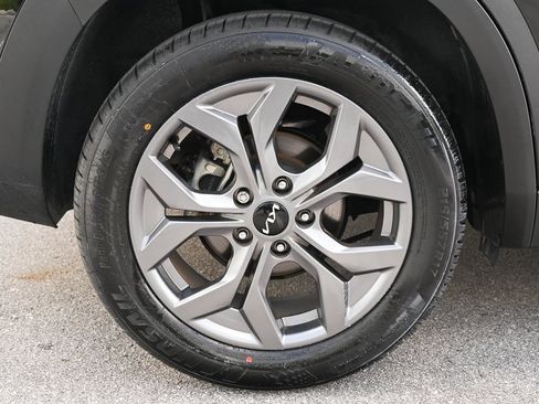 Used 2024 Kia Seltos S image 8