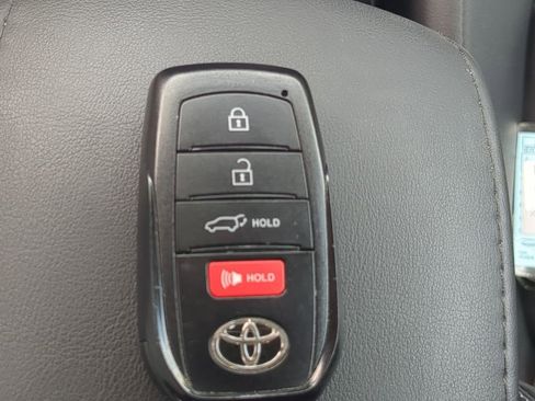 Used 2023 Toyota Corolla Cross XLE w/ Convenience Package image 37