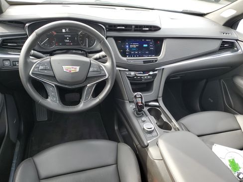 Certified 2022 Cadillac XT5 Premium Luxury image 7