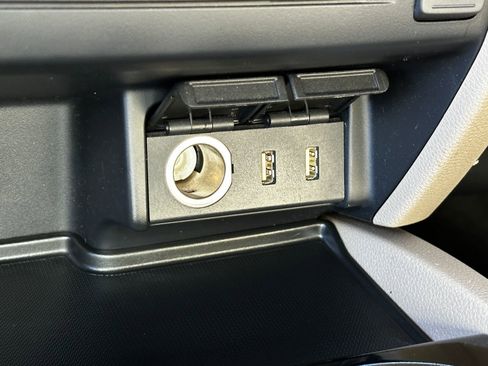 Used 2016 Honda Pilot Touring image 36