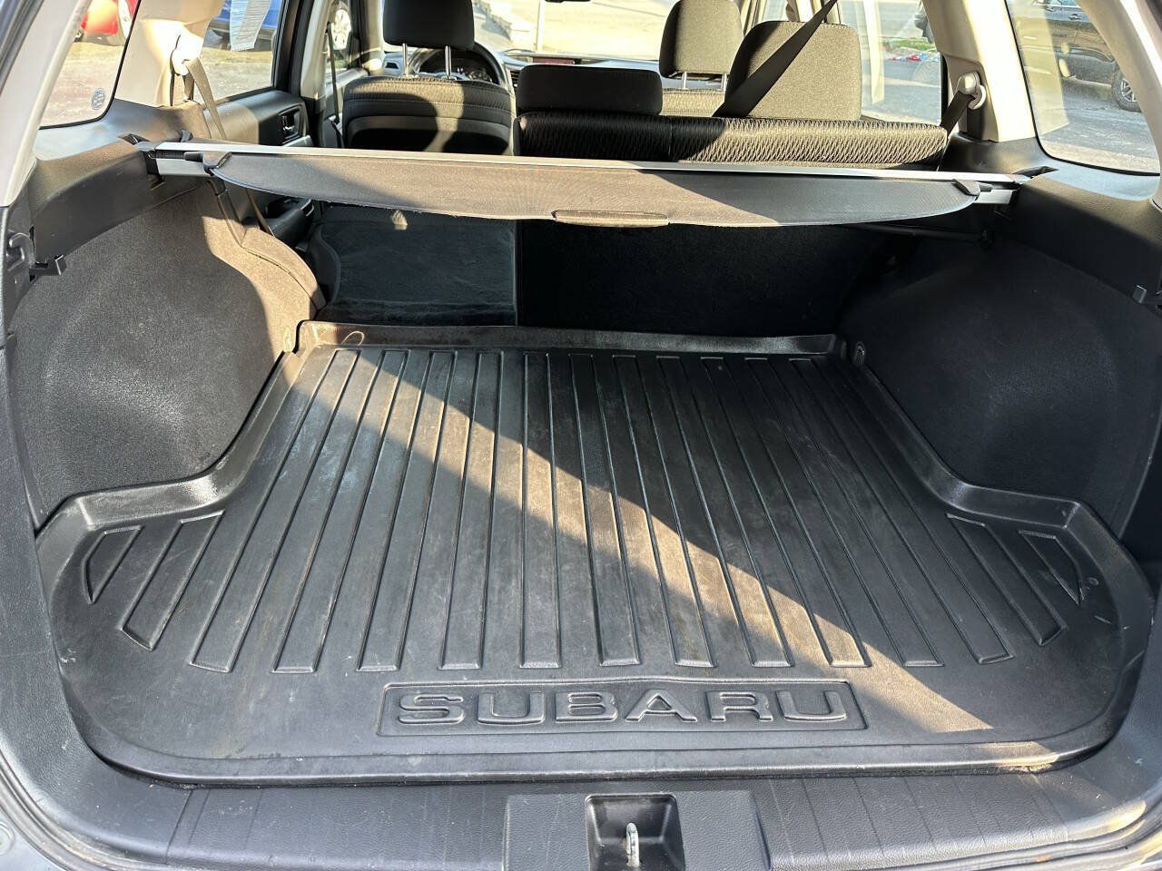 Used 2012 Subaru Outback 2.5i AWD/4WD image 11