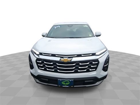 Certified 2025 Chevrolet Equinox LT image 3