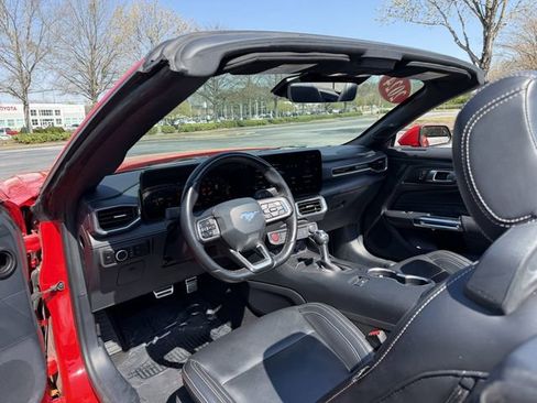 Used 2024 Ford Mustang Premium image 40