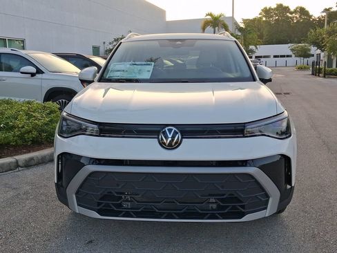 New 2026 Volkswagen Taos SE FWD image 2