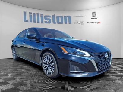 Used 2023 Nissan Altima 2.5 SV