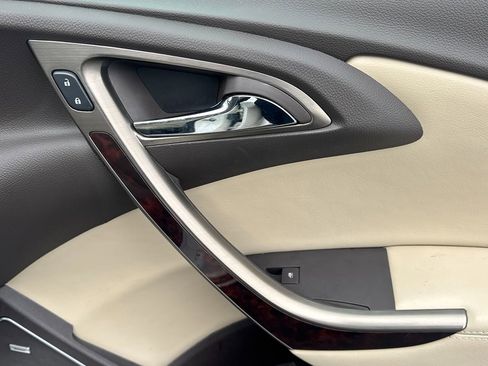 Used 2016 Buick Verano Leather w/ Experience Buick Package image 29