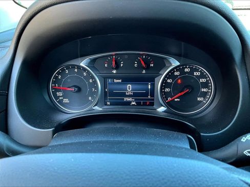 Used 2024 GMC Terrain SLE image 25