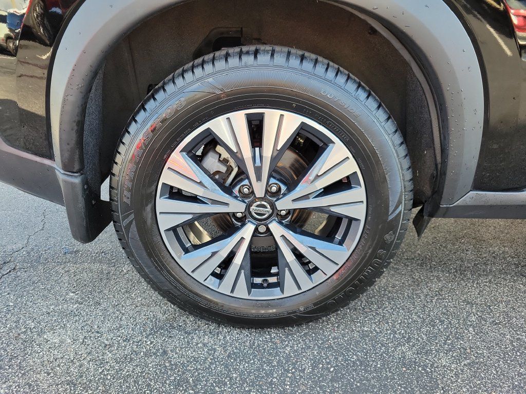 Used 2021 Nissan Rogue SV FWD image 5