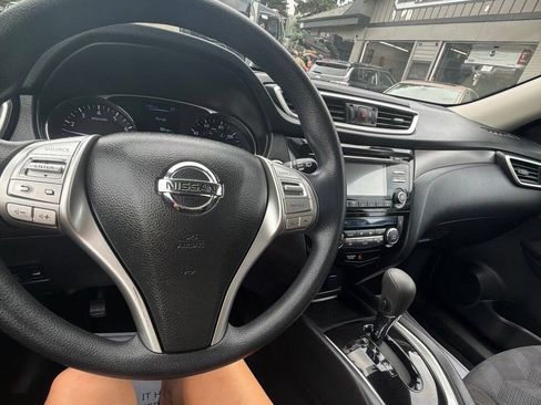 Used 2015 Nissan Rogue SV AWD/4WD image 25