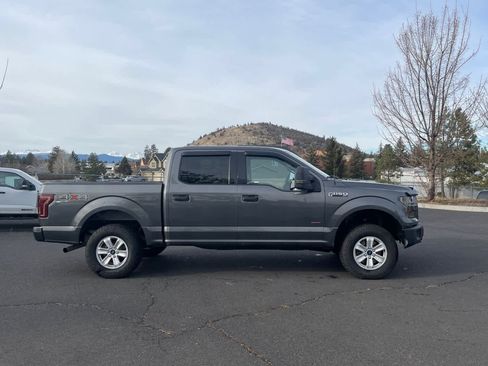 Used 2015 Ford F150 XLT image 8