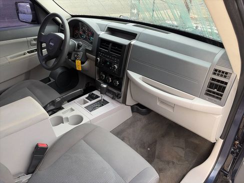 Used 2008 Jeep Liberty Sport w/ Popular Equipment Group image 21
