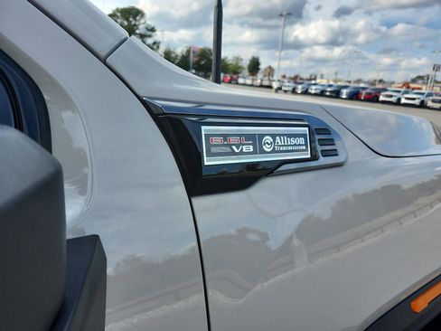 New 2026 GMC Sierra 2500 AT4 w/ AT4 Premium Plus Package image 6