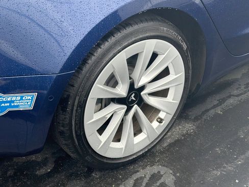 Used 2021 Tesla Model 3 Long Range AWD/4WD image 4