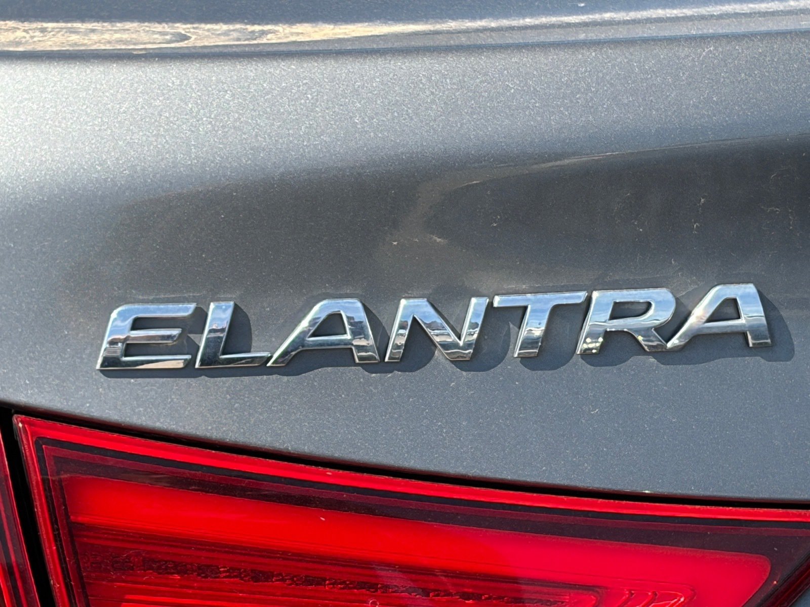 Used 2014 Hyundai Elantra Limited w/ Option Group 03 FWD image 7