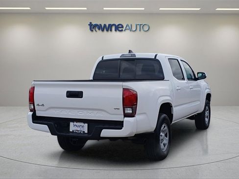 Used 2022 Toyota Tacoma SR image 5