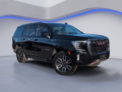 Used 2023 GMC Yukon AT4 w/ AT4 Premium Package image 2