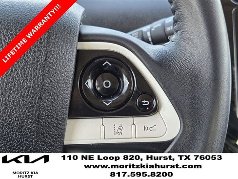 Used 2017 Toyota Prius Four image 29