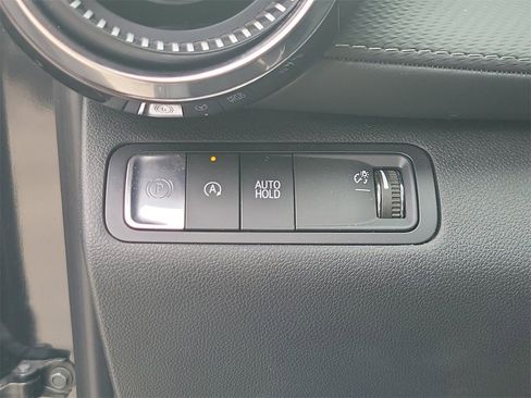 Used 2025 Chevrolet Equinox LT image 28