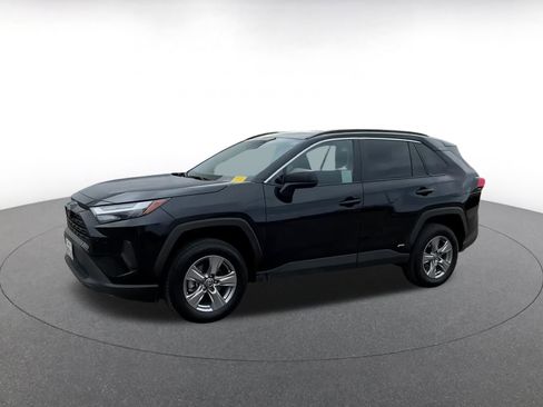 Used 2025 Toyota RAV4 LE image 8