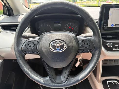 Used 2024 Toyota Corolla Cross L AWD/4WD image 30