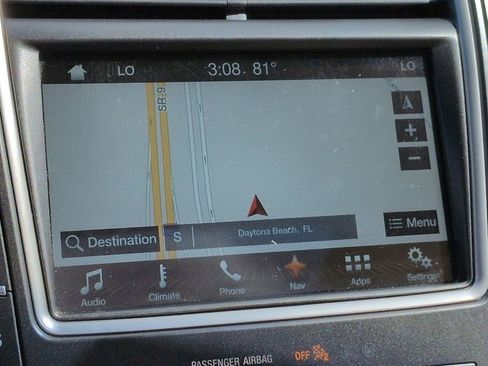 Used 2017 Lincoln MKX Reserve w/ Lincoln MKX Climate Package image 23