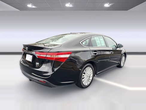 Used 2015 Toyota Avalon XLE Touring image 9