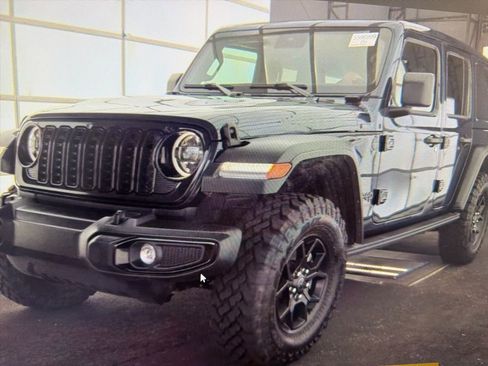 Used 2025 Jeep Wrangler Willys image 1
