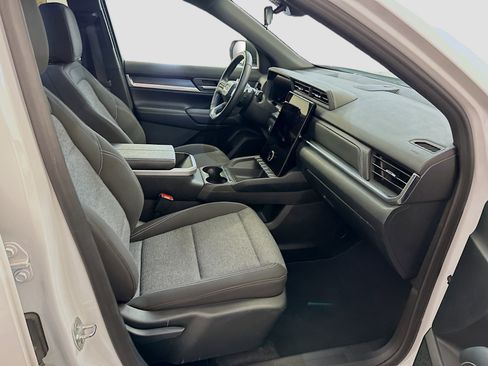 Used 2025 GMC Terrain Elevation image 32