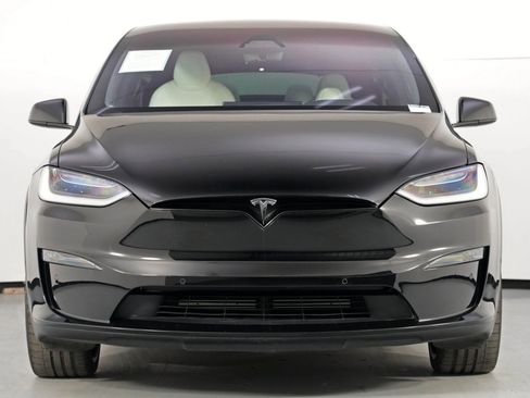 Used 2022 Tesla Model X Plaid image 7