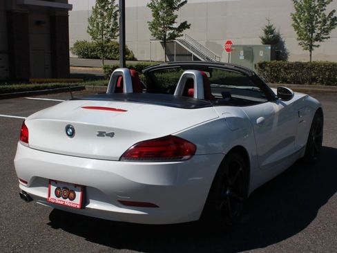 Used 2011 BMW Z4 sDrive30i image 16