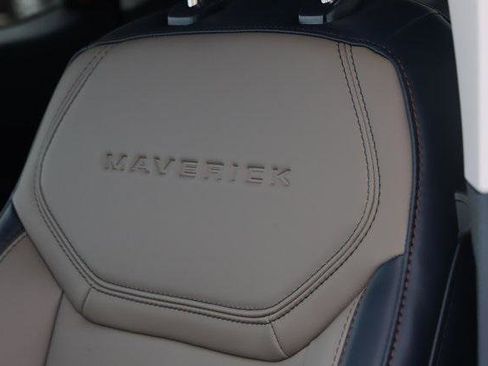 New 2025 Ford Maverick Lariat w/ 4K Tow Package image 17