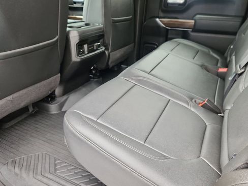 Used 2021 Chevrolet Silverado 1500 LT Trail Boss w/ Convenience Package II AWD/4WD image 9