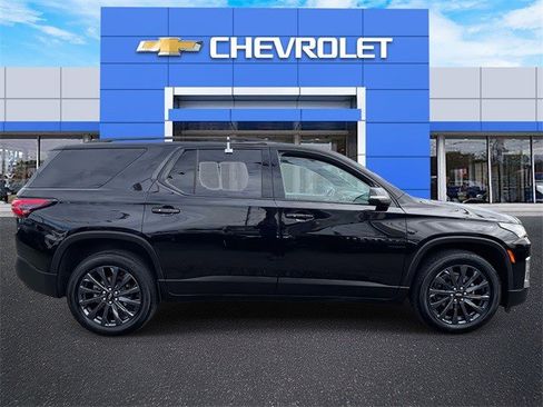 Certified 2023 Chevrolet Traverse RS image 4