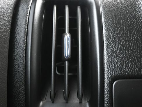 Used 2015 Chevrolet Colorado LT w/ Luxury Package image 18