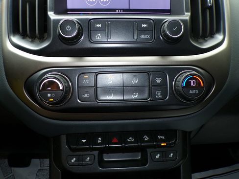 Used 2020 Chevrolet Colorado Z71 AWD/4WD image 26