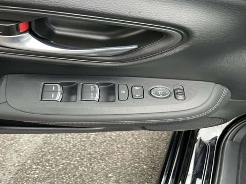 Used 2026 Honda HR-V EX-L image 18