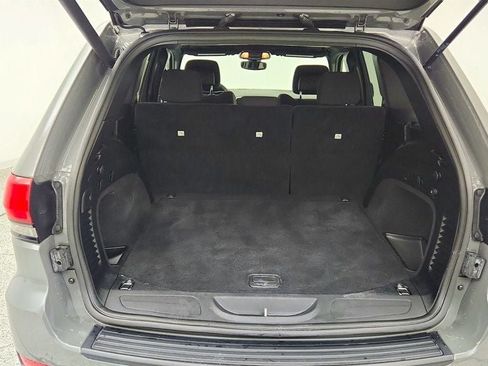 Used 2019 Jeep Grand Cherokee Laredo RWD image 20