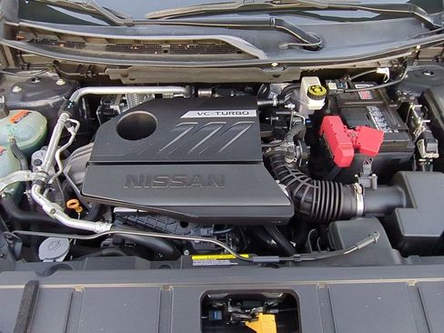 Certified 2022 Nissan Rogue SV image 27