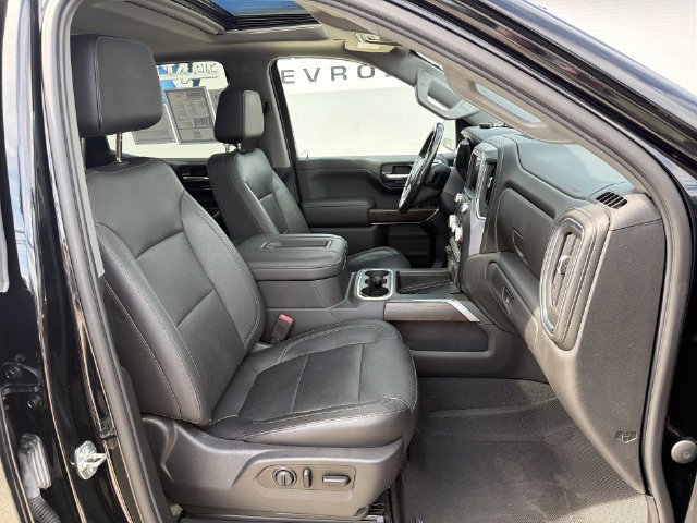 Used 2019 GMC Sierra 1500 SLT w/ SLT Premium Plus Package AWD/4WD image 28