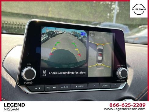 Used 2023 Nissan Sentra SR w/ SR Premium Package FWD image 30